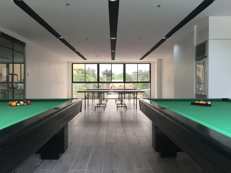 EV Academyタランバン校のビリヤード台