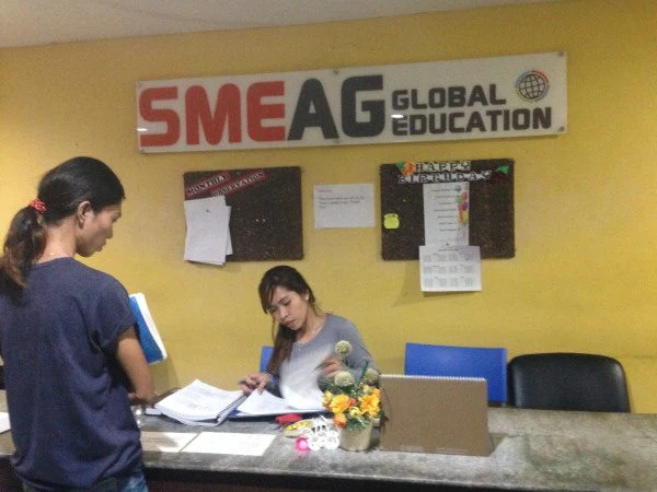 SMEAG Capital校の受付