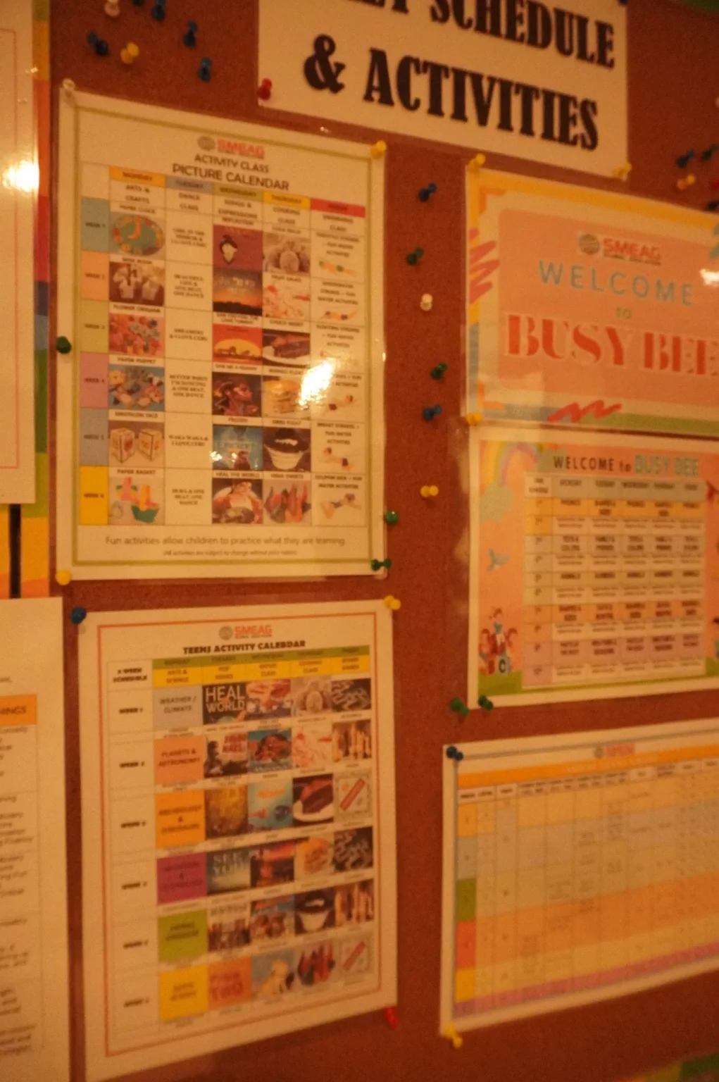 SMEAG Encanto校の校内の掲示板