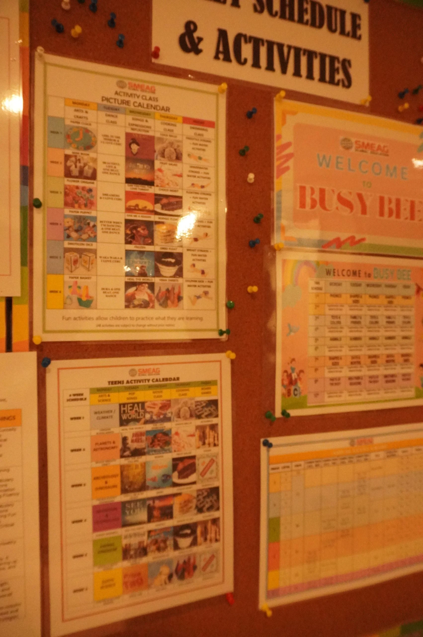 SMEAG Encanto校の校内の掲示板