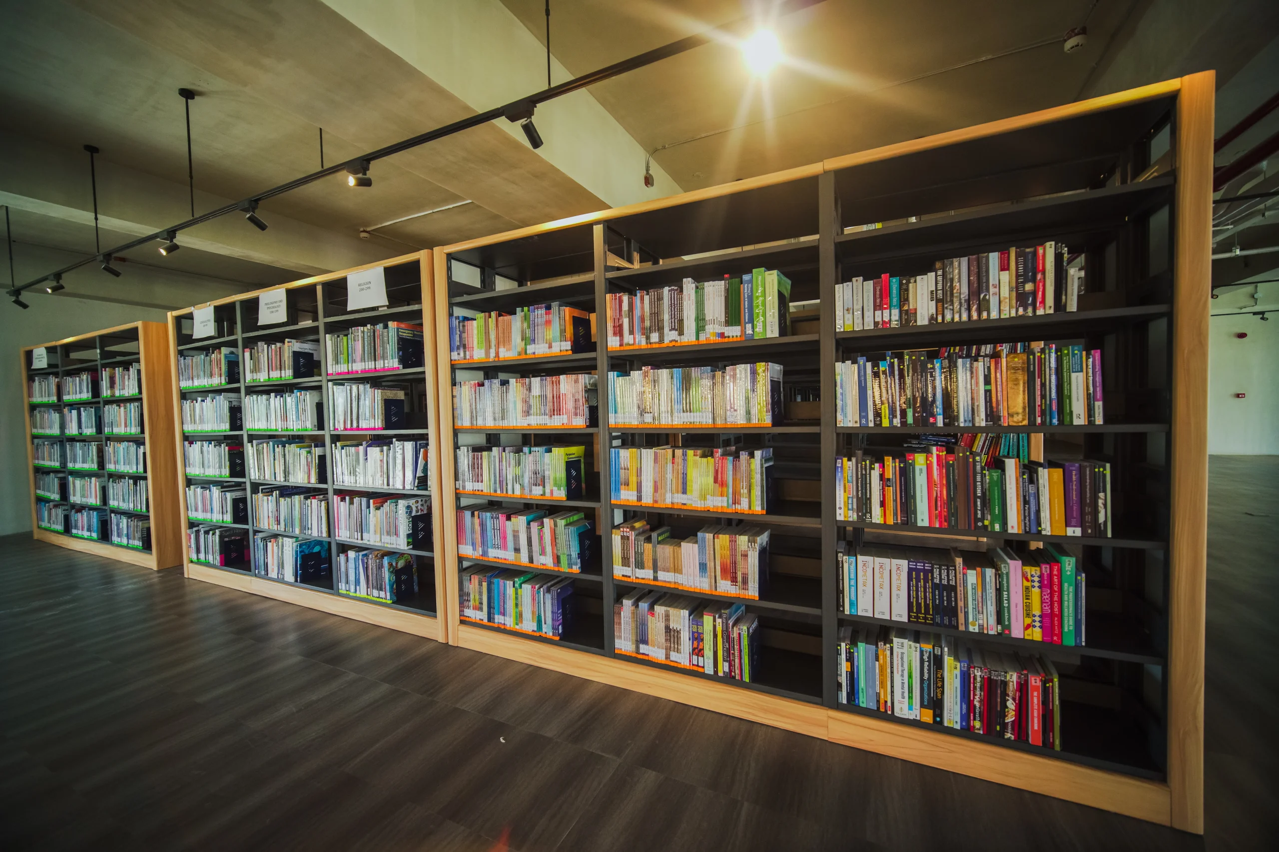LCICの図書室