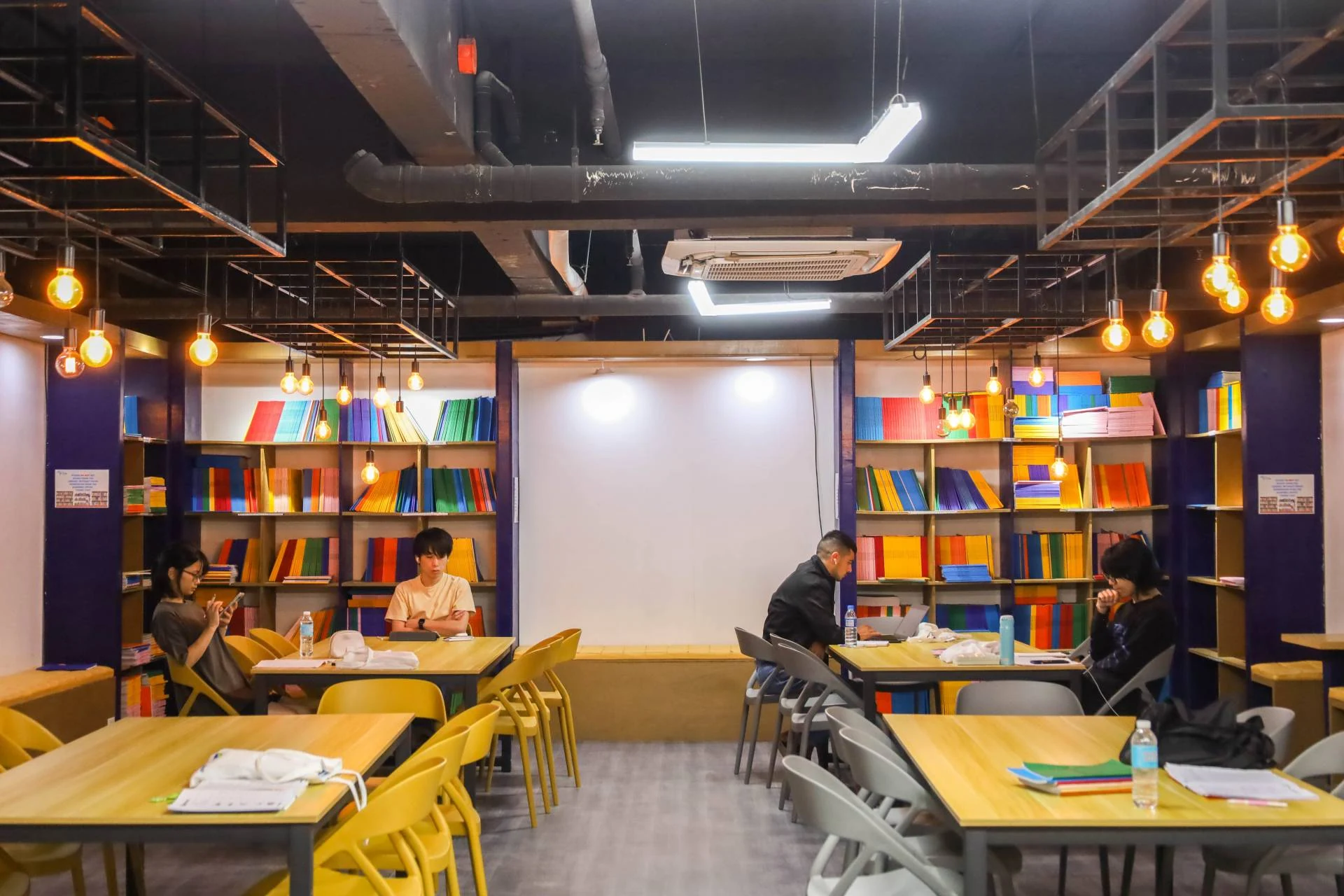 B’Cebu图书与学习空间
