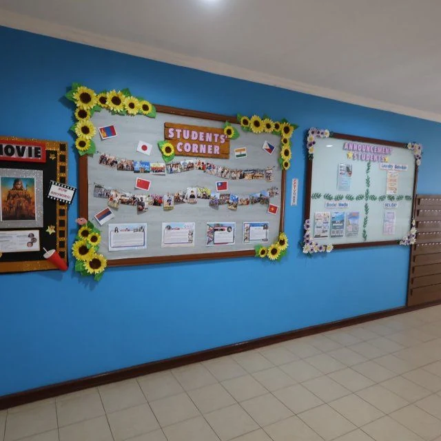 BTES English Academyの校内の掲示板