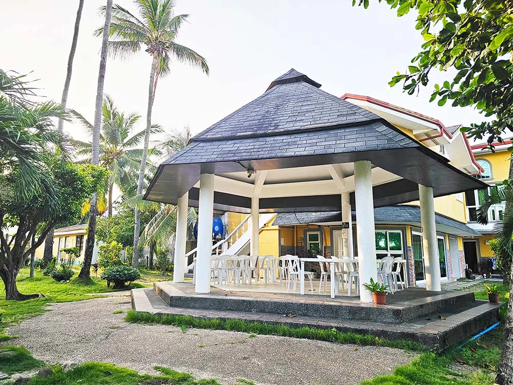 CIJの屋外の東屋