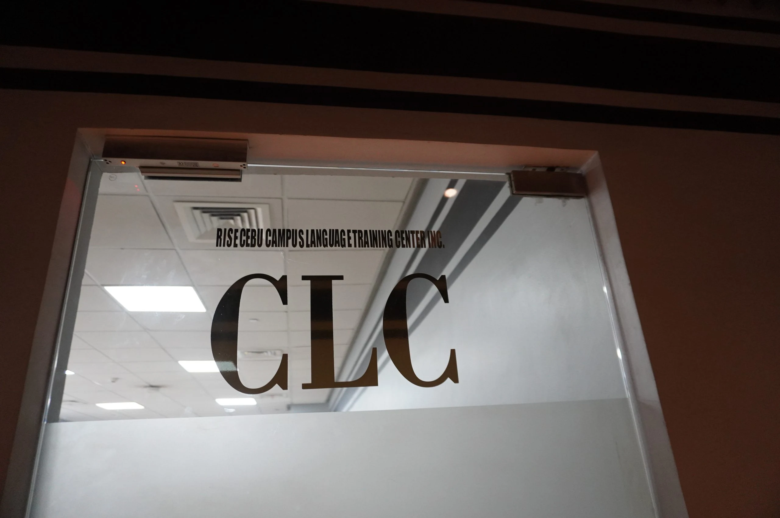 CLC Bai Hotelの校舎の入口
