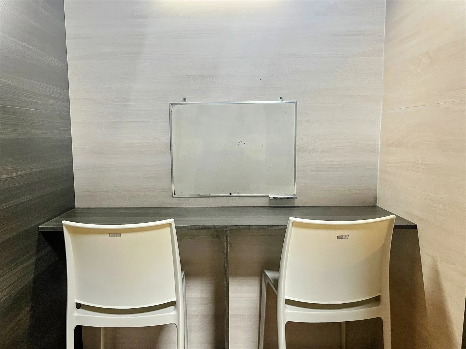 CLC Bai Hotelのマンツーマン授業のブース