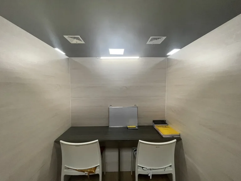 CLC Bai Hotelのマンツーマン授業のブース