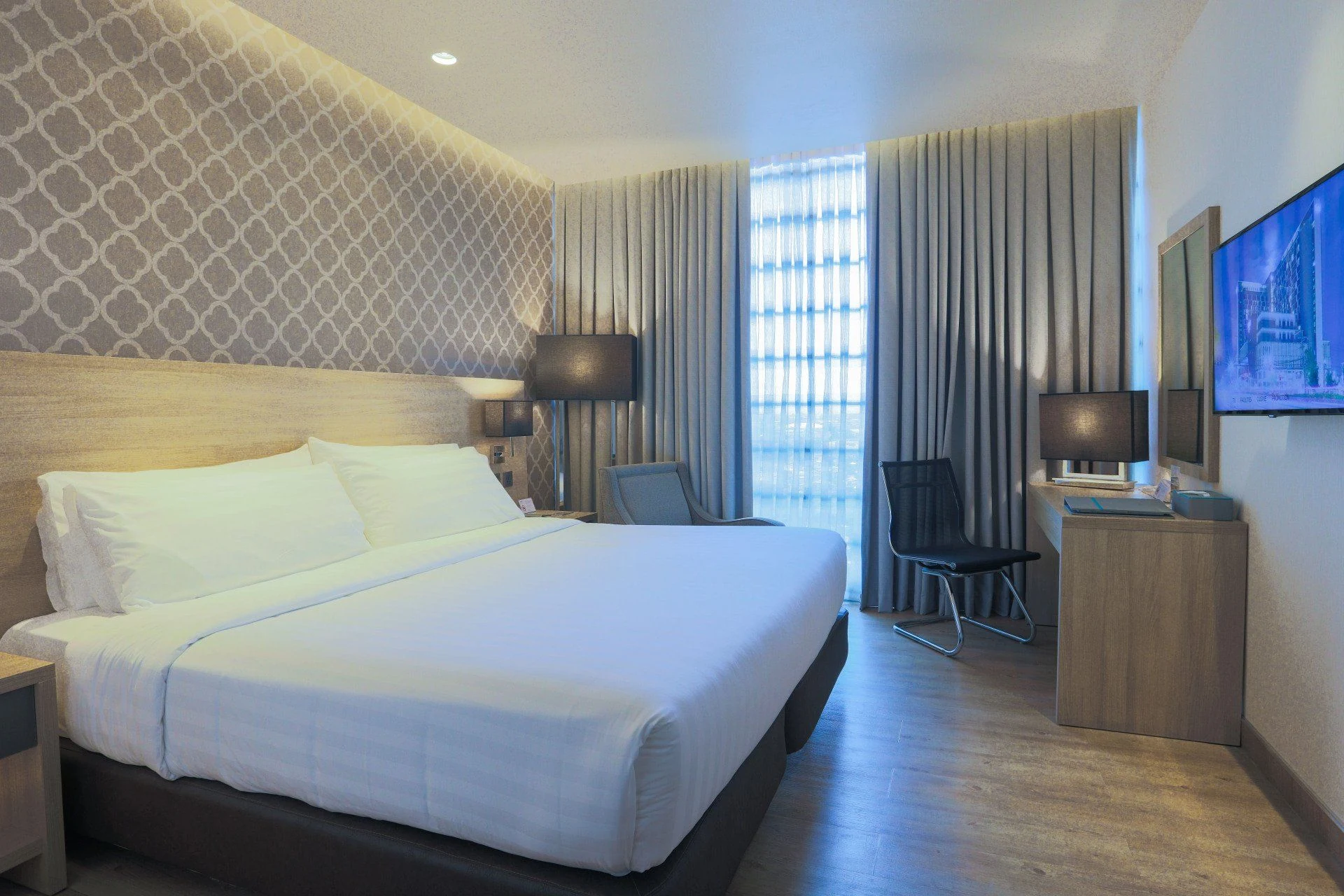 CLC与bai Hotel校内设施，对应晚上更重要的是怎样回来