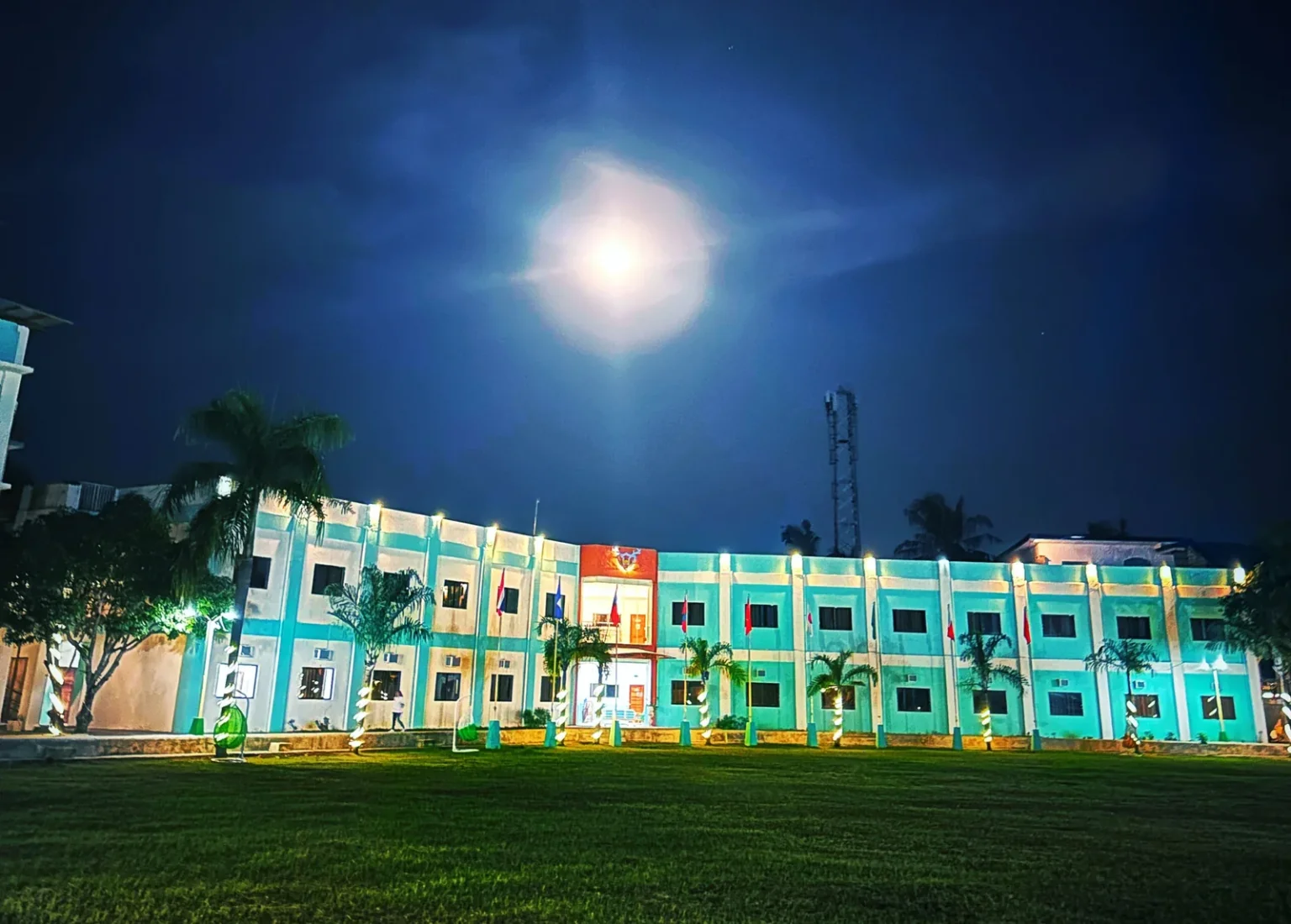 HLAの夜の校舎