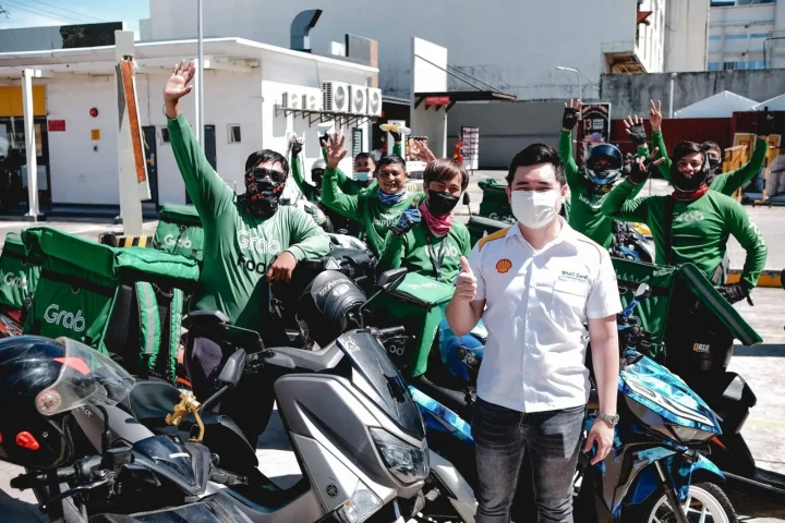 宿务 Grab 司机伙伴与车辆，可用于比较网约车、出租车与摩托车服务。