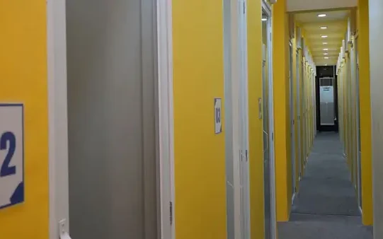 印第安纳大学英语学院的水平确定和小组课程:当课程难度不匹配时