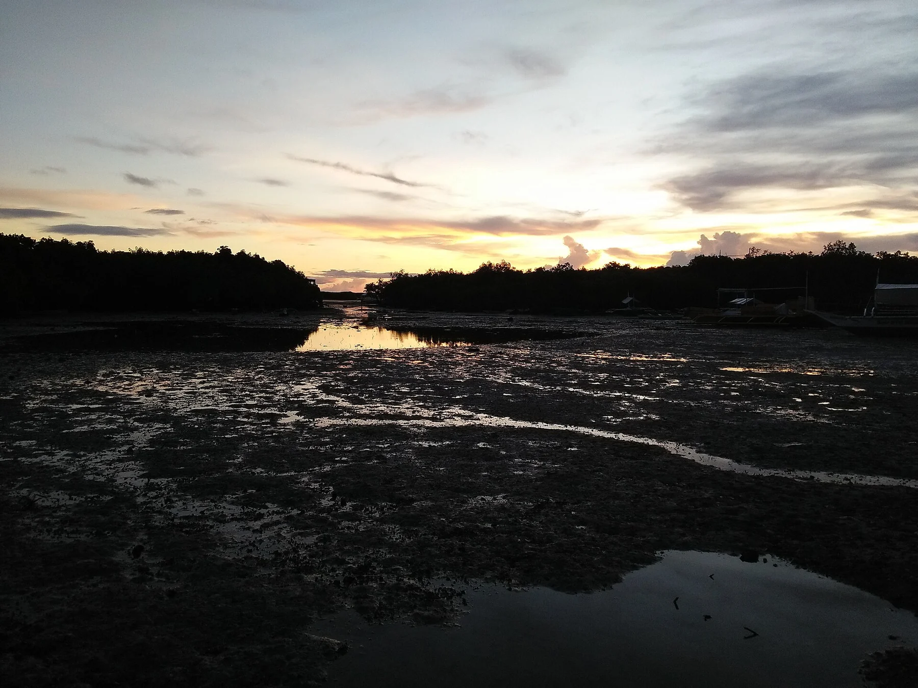 宿务菲律宾实景:麦克坦海边的傍晚