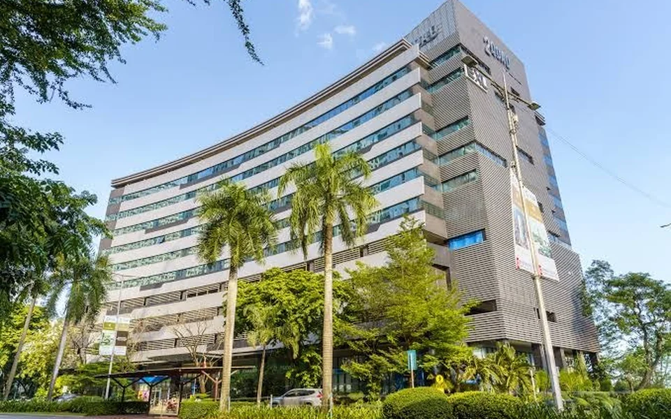 Cebu Business Park另一栋办公楼入口