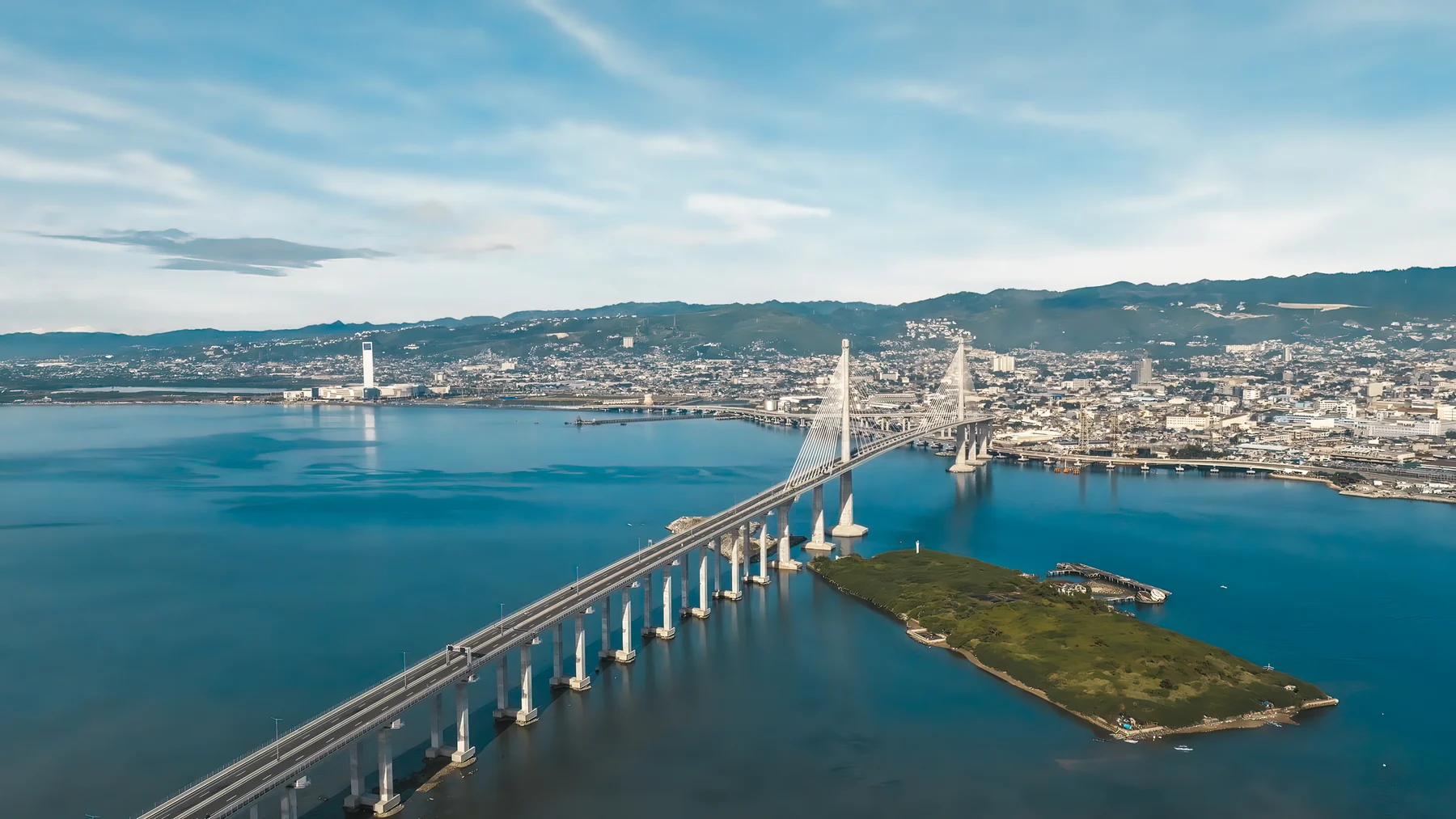 宿务SRP的入口在哪里？与主要道路的连接方式