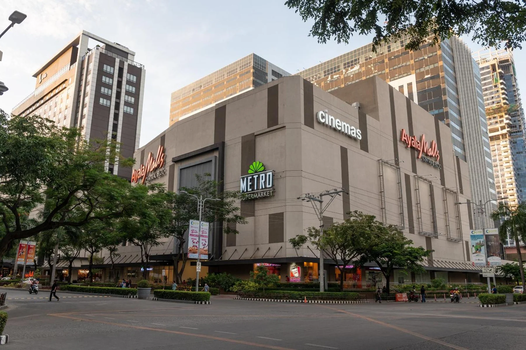 Central Bloc能买到哪些食品和日用品?超市与日常采购指南