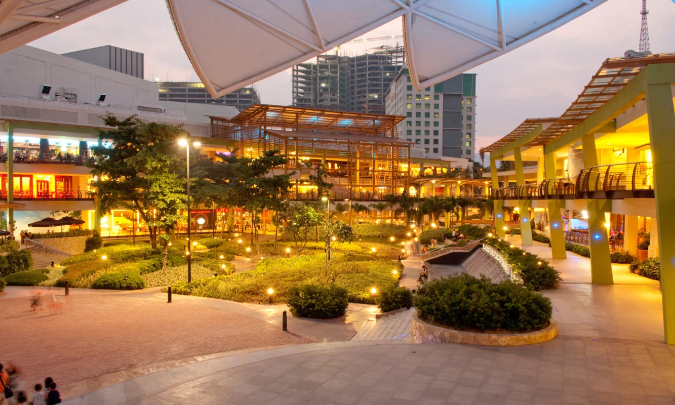 在Ayala Center Cebu买食品:The Marketplace、烘焙店与外带指南
