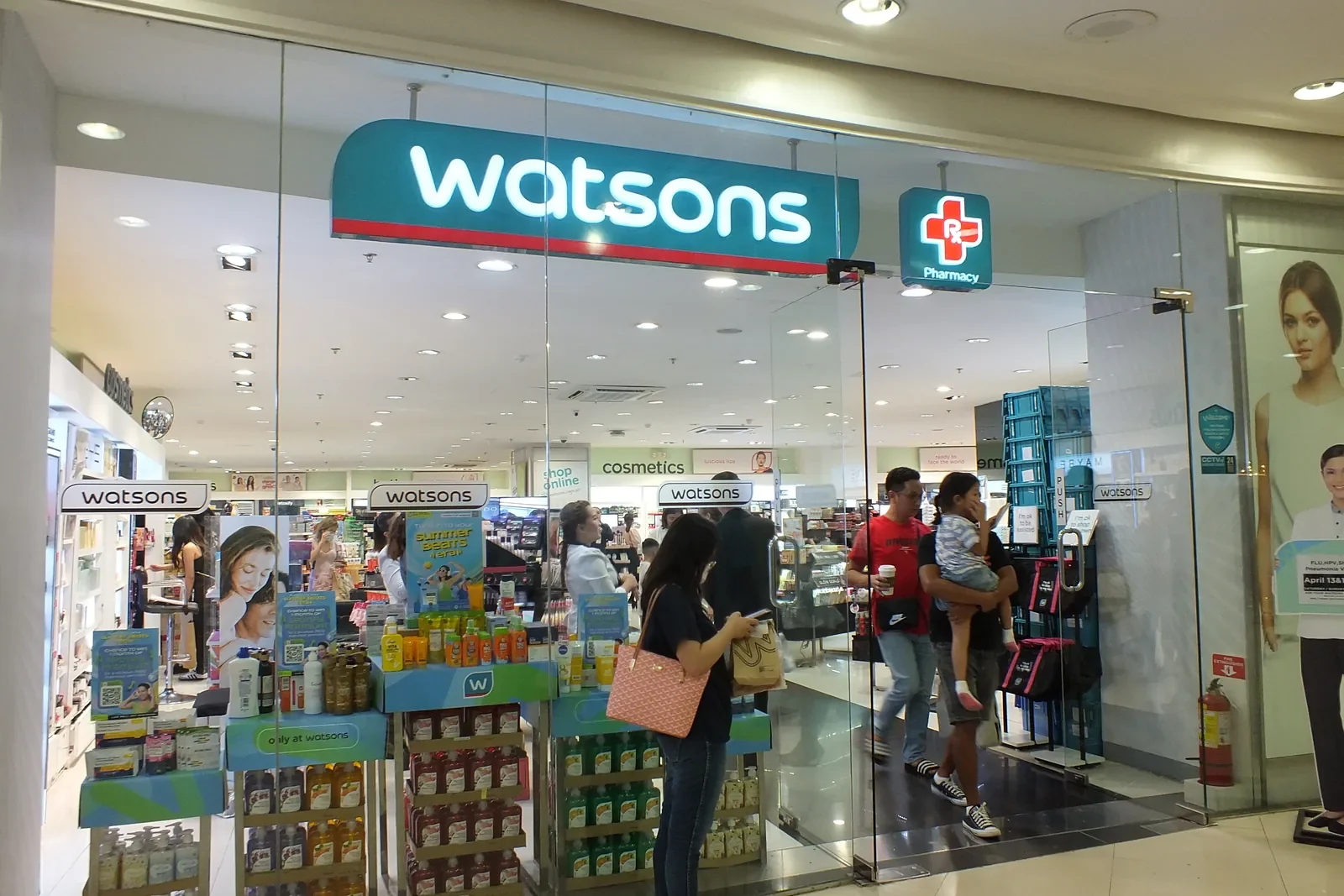 宿务菲律宾实景：Ayala Center Cebu内的Watsons