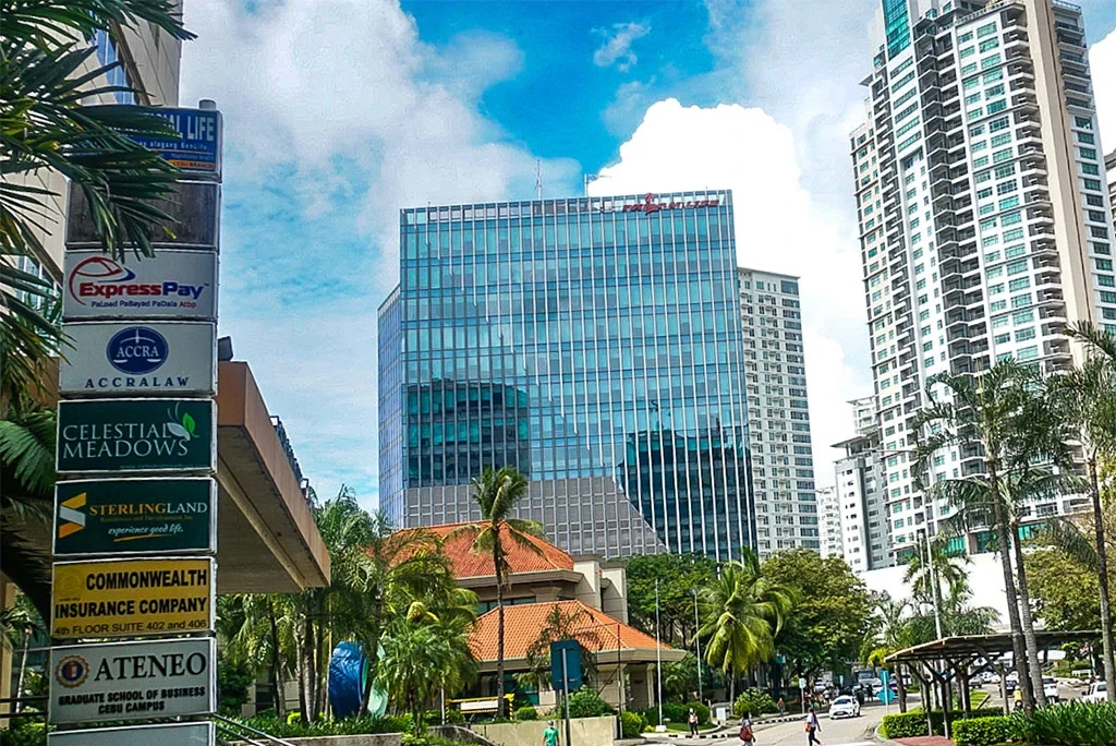 宿务菲律宾实景:Cebu Business Park的自行车道