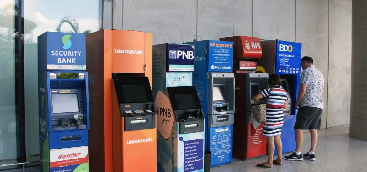 在宿务商务园区遇到问题去哪里:医疗、药品、ATM、银行与保险速查