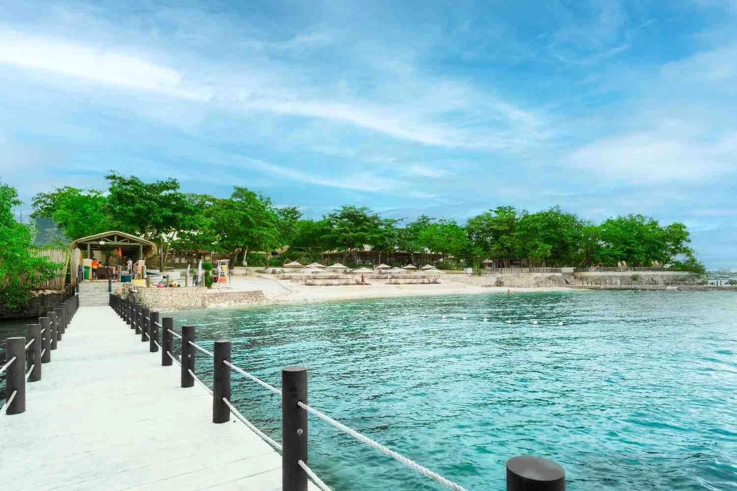 Mactan Newtown Beach的海边设施；使用条件及开放安排须事先确认