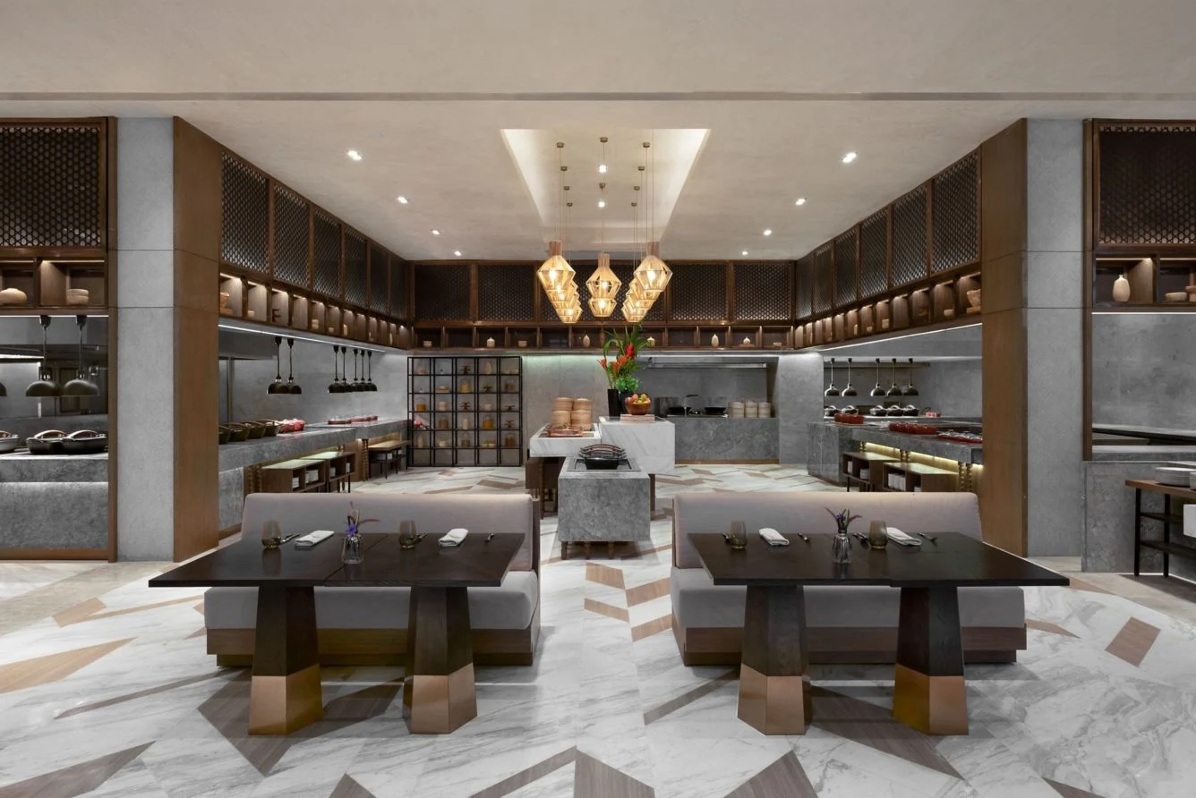 Sheraton Cebu Mactan Resort的5 Cien自助餐区域
