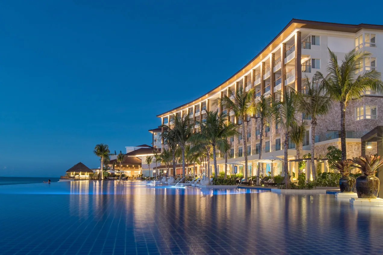Dusit Thani Mactan Cebu：无边泳池与海景
