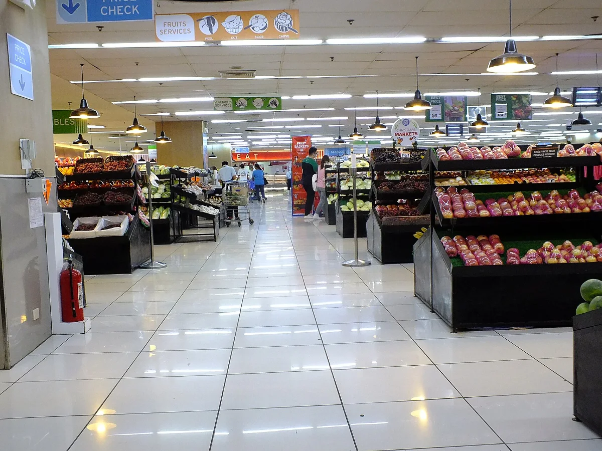 宿务菲律宾实景:宿务超市的食品货架
