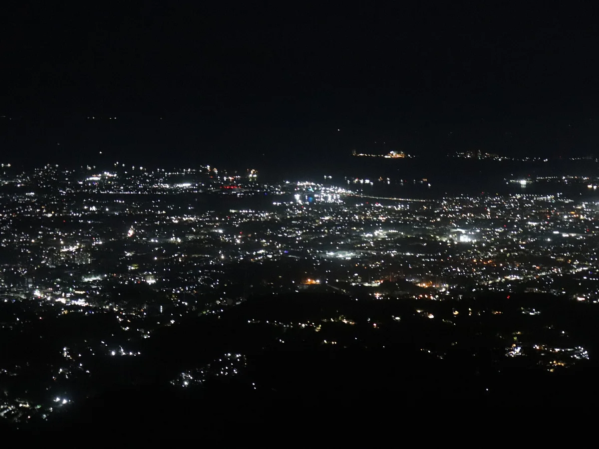 从Tops观景台眺望宿务夜景