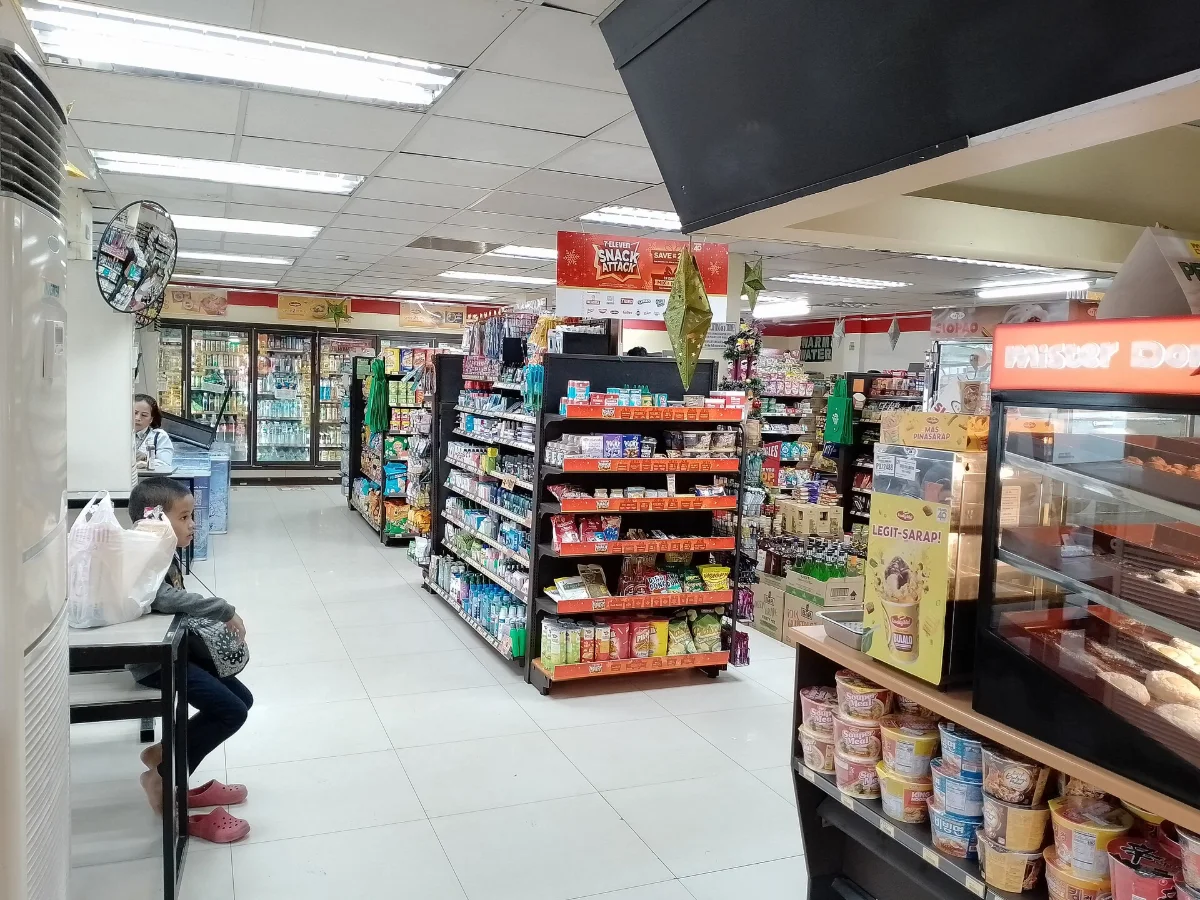 宿务市7-Eleven便利店店内
