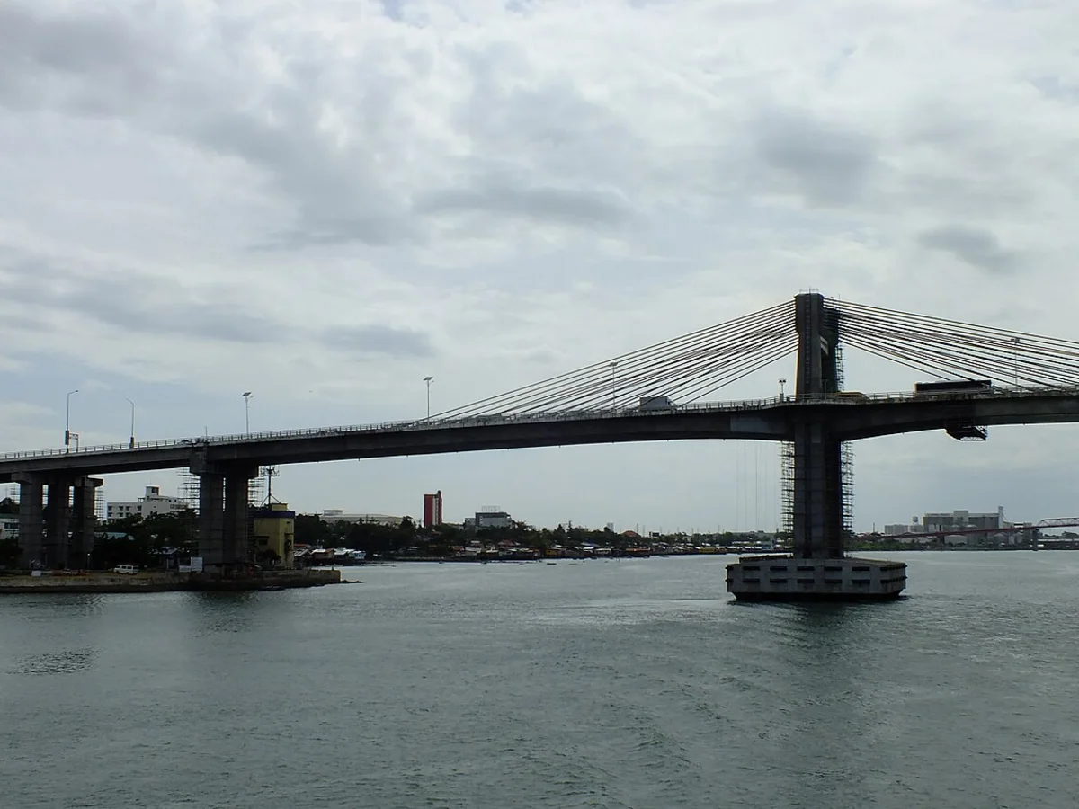 宿务菲律宾实景：早上的Marcelo Fernan Bridge