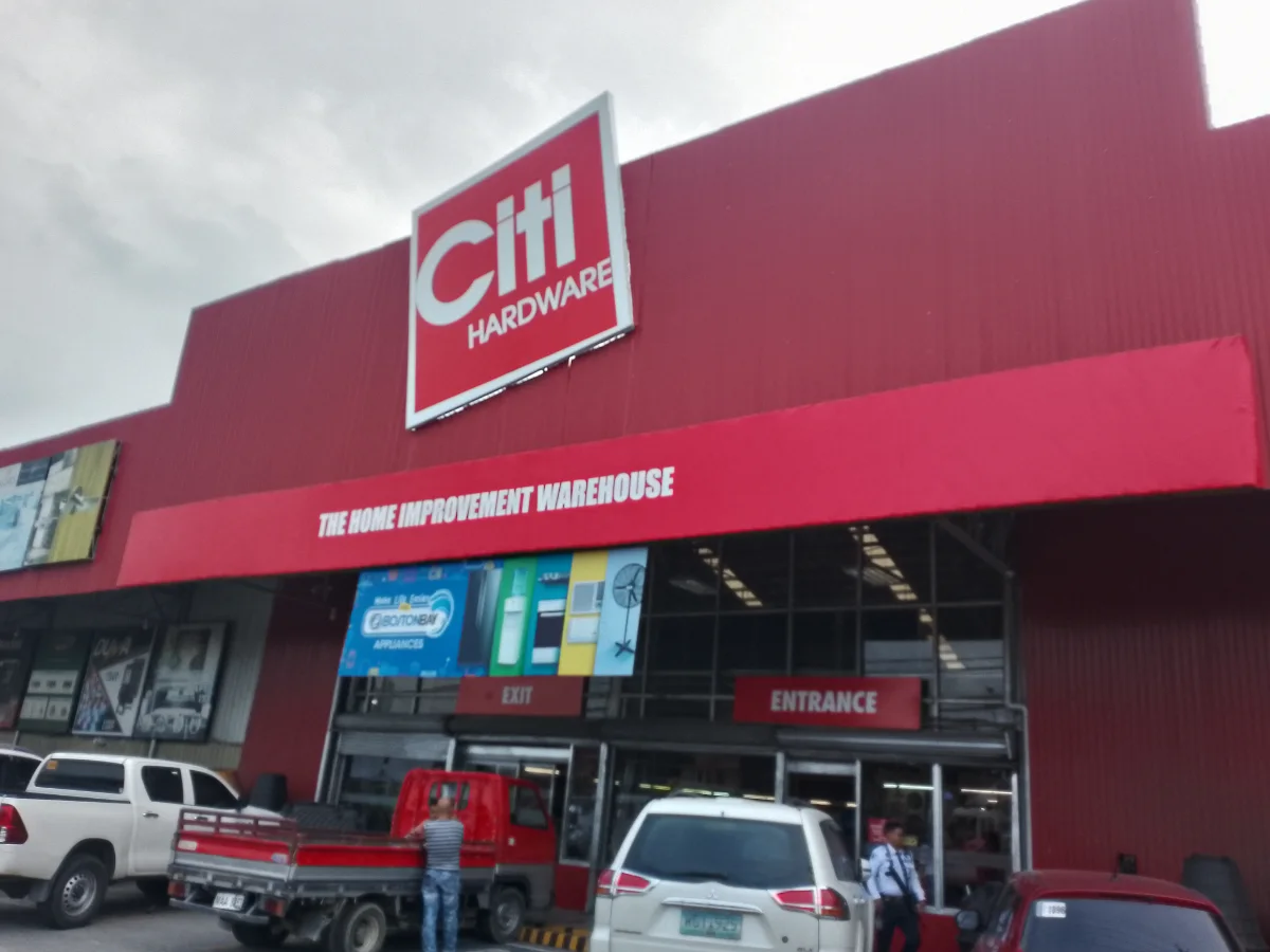 曼达维市的五金建材店Citi Hardware