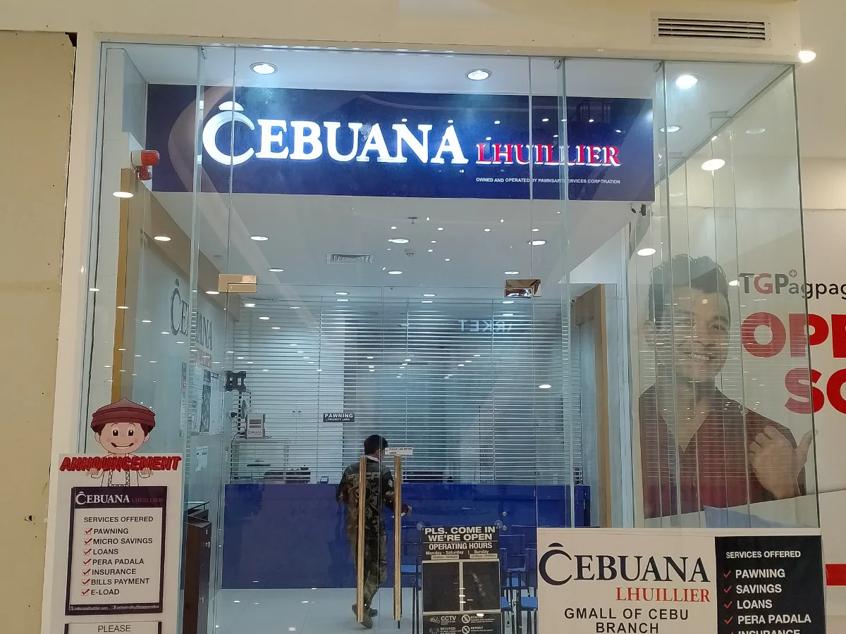 GMall of Cebu里的Cebuana Lhuillier