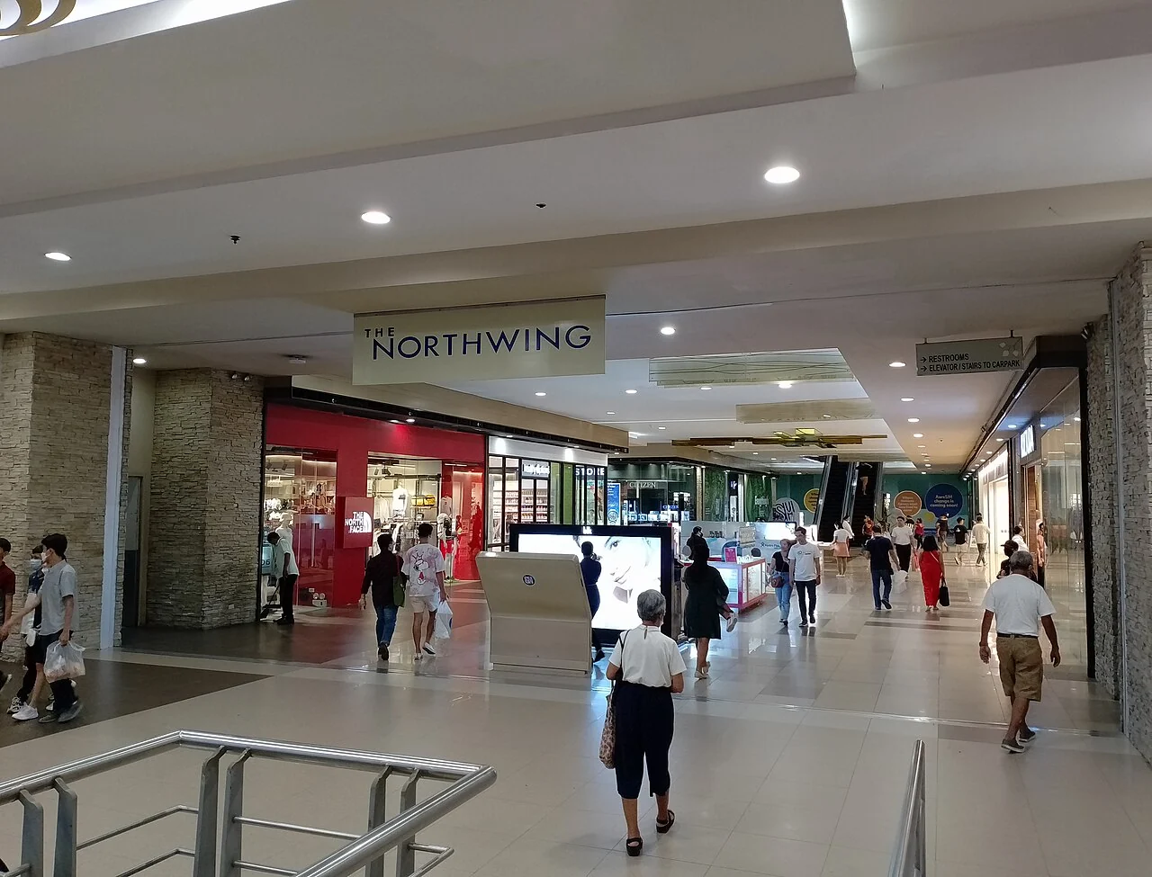 SM City Cebu Northwingの館内通路