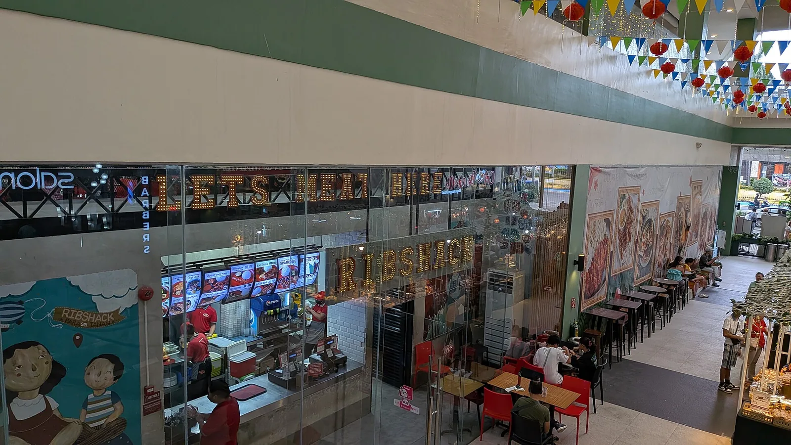 Island Central Mactan影院:4楼的位置与排片、购票的确认方法的正文配图1