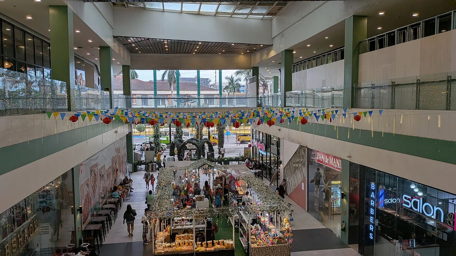 Island Central Mactan影院:4楼的位置与排片、购票的确认方法的正文配图2