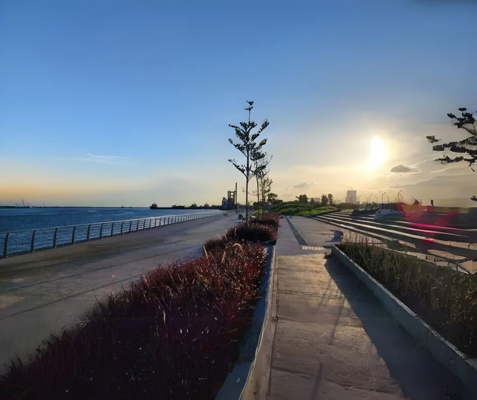 宿务曼达韦Mandani Bay Green Promenade：绿地位置与周六Bay Markets举办信息的正文配图1