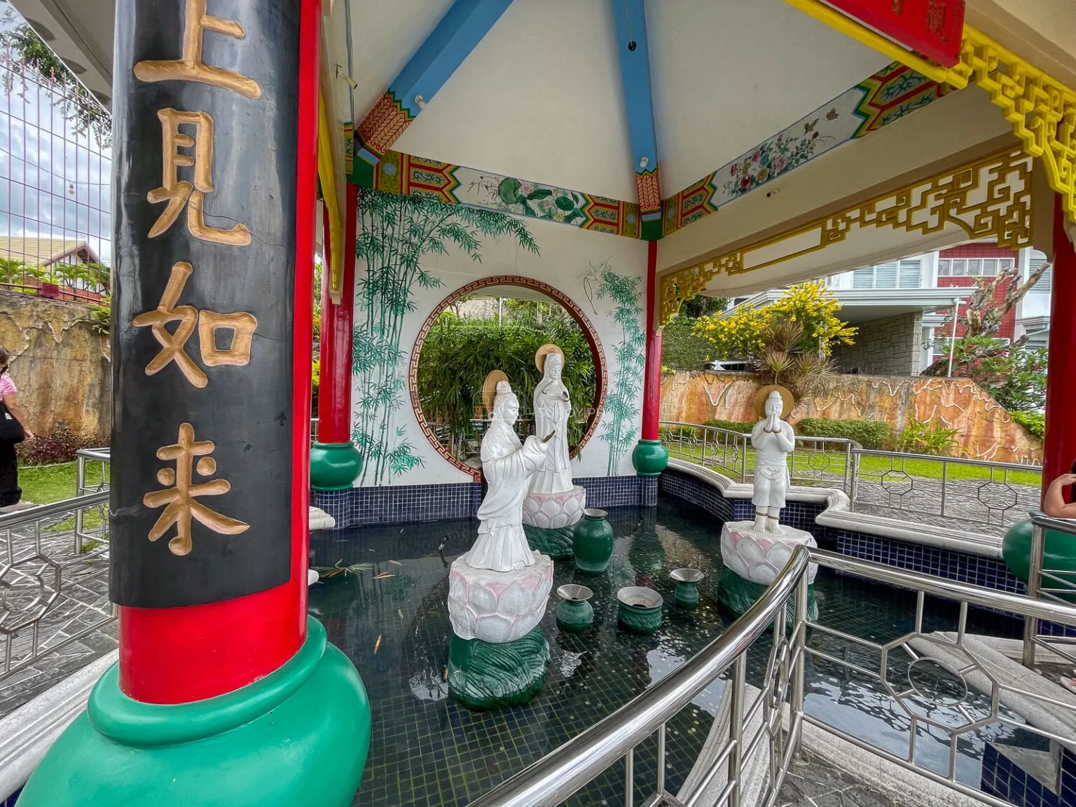 宿务Cebu Taoist Temple的历史与建筑:华人社会与屋顶、龙饰的看点的正文配图1