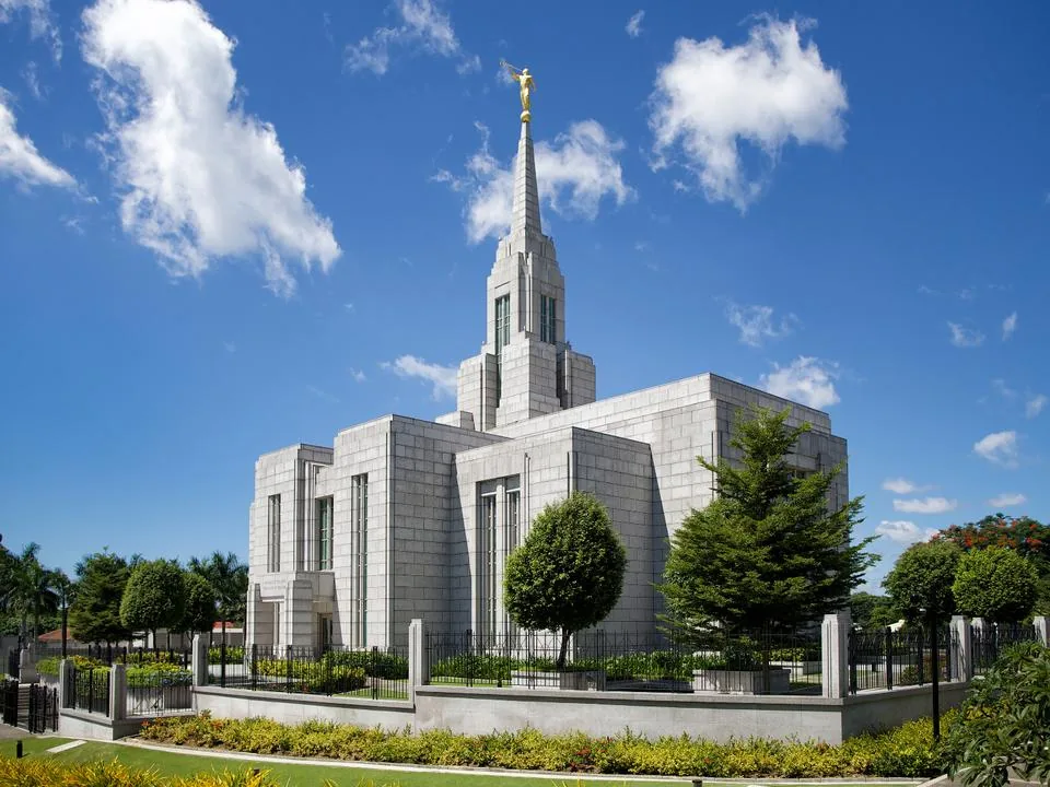 宿务Cebu City Philippines Temple指南：圣殿内部、场地与一般礼拜设施的区别的正文配图2