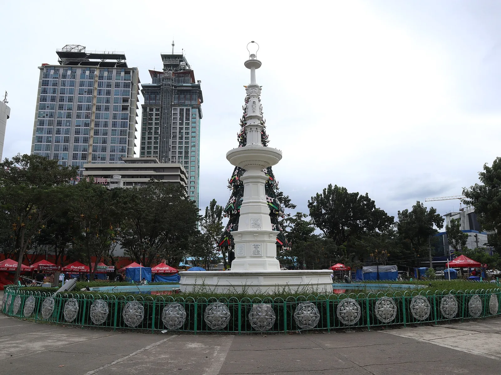 宿务Fuente Osmeña Circle：喷泉与自来水的历史及公园游览要点的正文配图1