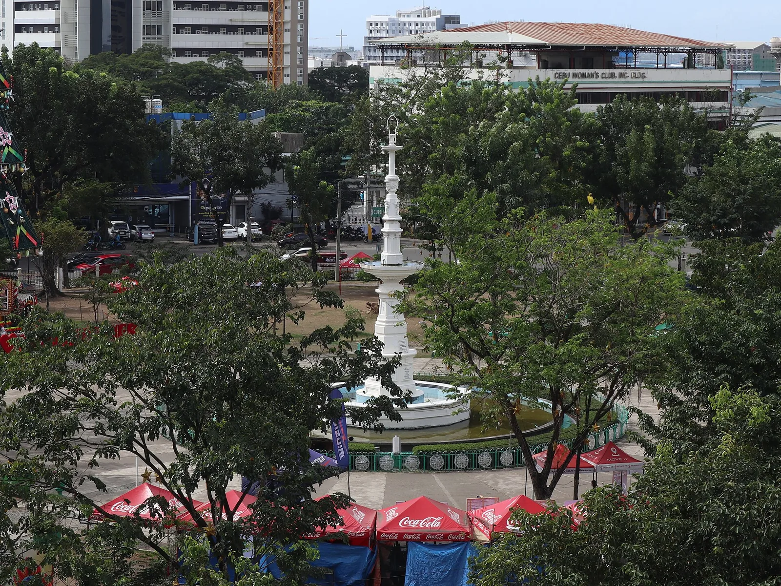 宿务Fuente Osmeña Circle：喷泉与自来水的历史及公园游览要点的正文配图2