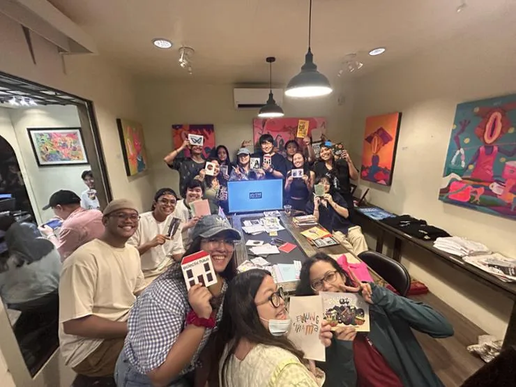 手工装订的Zine