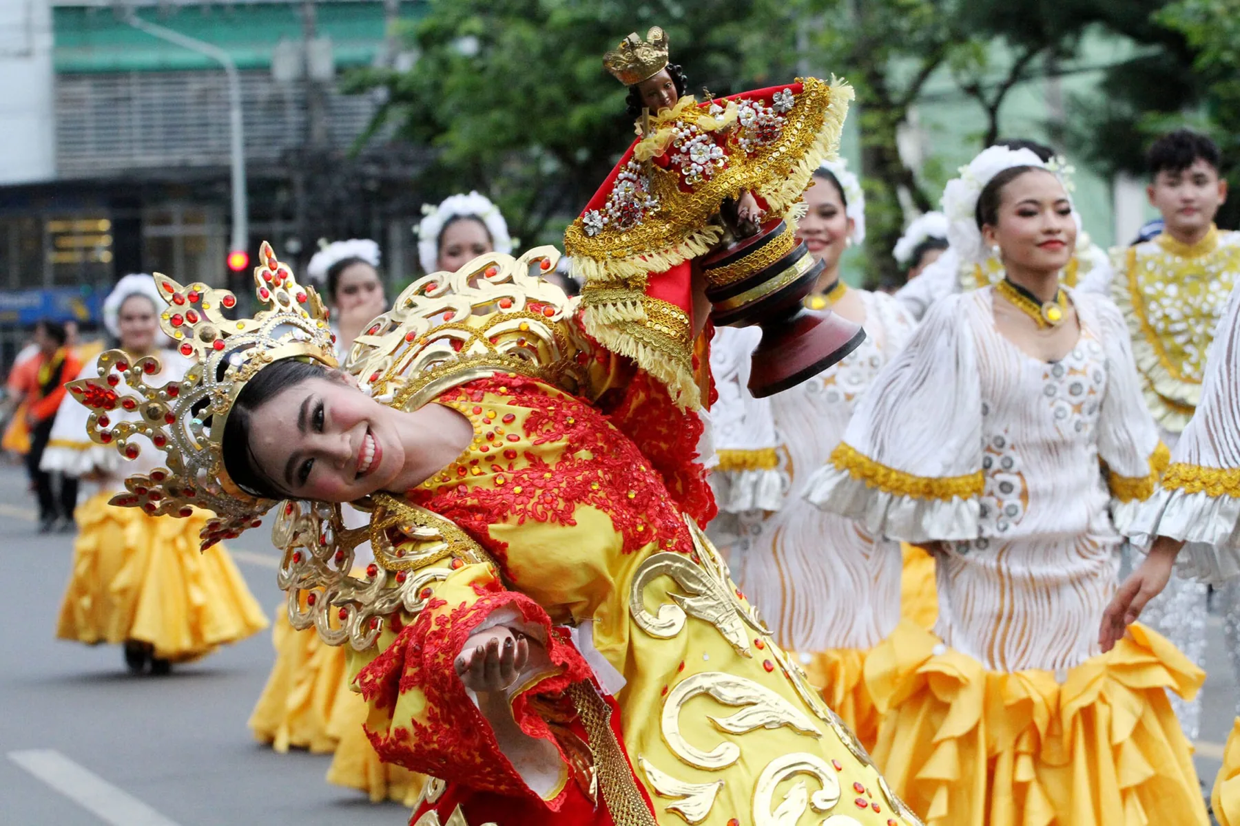 Sinulog Grand Parade的群舞队形