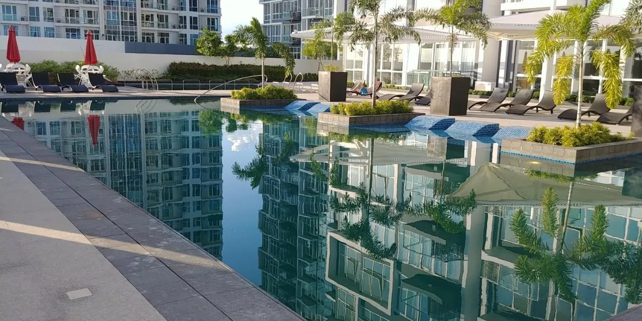 麦克坦新城的One Pacific Residences外观