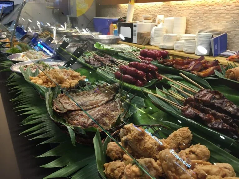 宿务长期留学吃饭怎么选？学校三餐、外食、自炊与备用餐