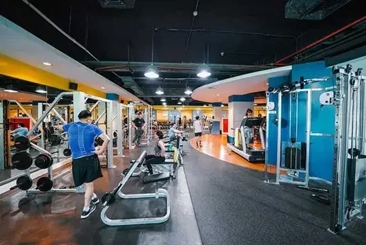 宿务学校可使用的健身房
