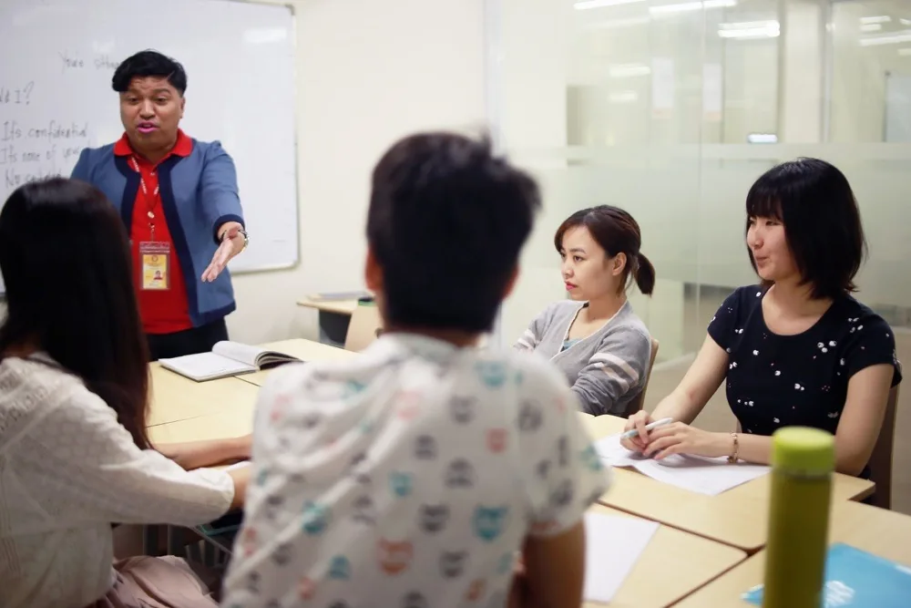菲律宾宿务实景:演讲和项目任务增加真实输出