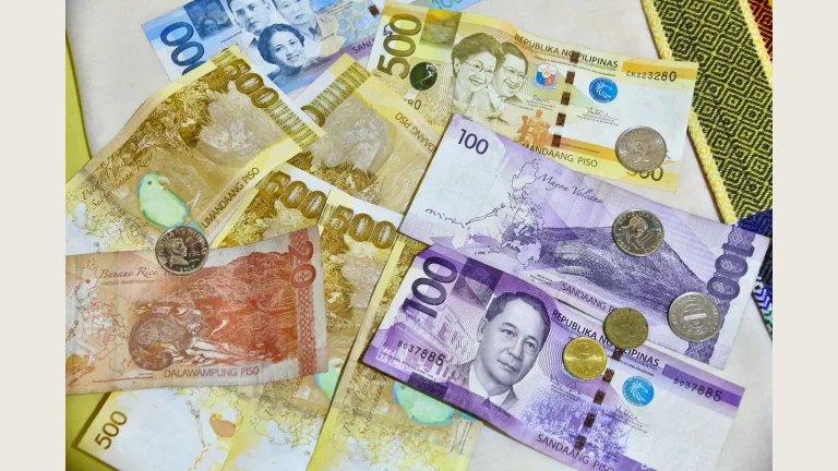 フィリピン・ペソの紙幣と硬貨
