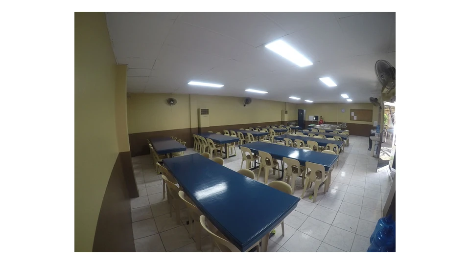 CIEC校内食堂与餐桌