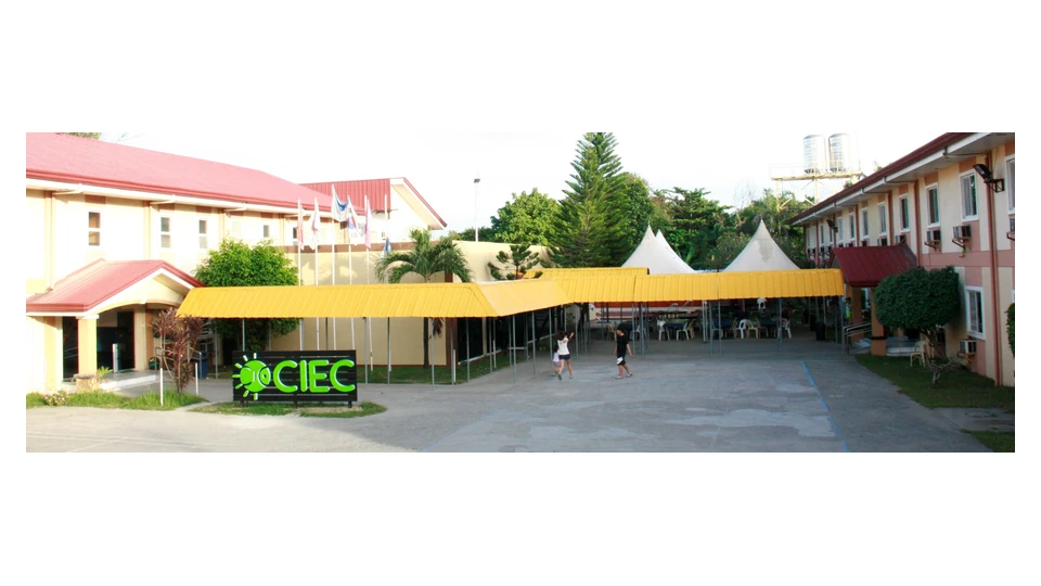 CIEC校园入口与校内空间
