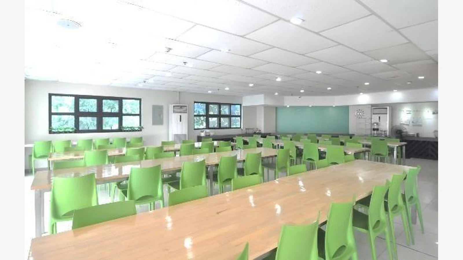 CELLA English Academy官方资料中的视频会议要同时检查网速与空间规则
